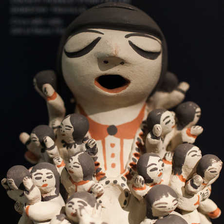 Native American traditional storyteller figurine 