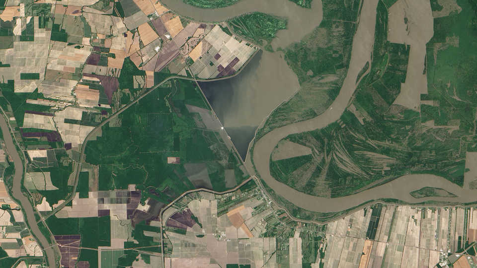 Mississippi River Morganza Spillway satellite image